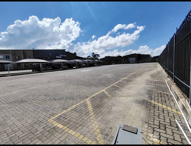 1,969M² INDUSTRIAL YARD TO LET IN DRIEHOEK